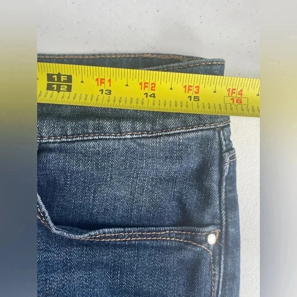 White House Black Market Jeans | The Slim Ankle Raw Hem Size 4 EUC 0134 - Picture 8 of 10